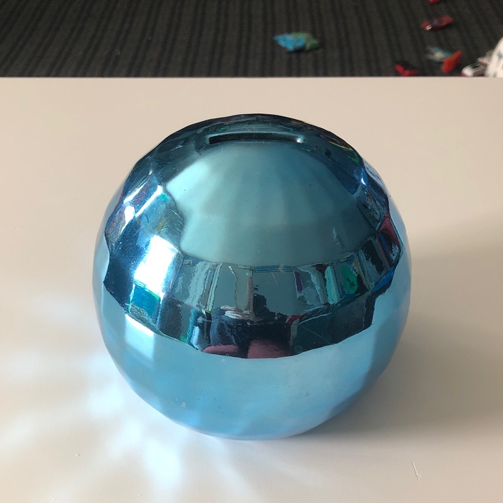 🚚 Shiny Sphere Bank